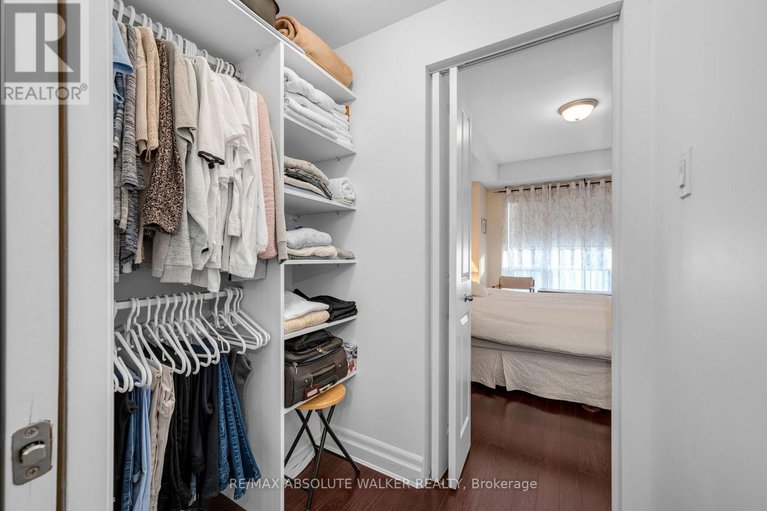 29383009/210-90-landry-street/vanier/ottawa/ontario/K1L0A9_24