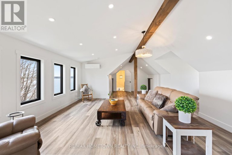 29416154/5-shoreside-way/augusta-twp/augusta/ontario/K6V5T1_28