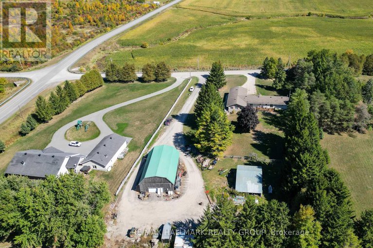 28909975/5758-third-line-road-n/rideau-twp-w-of-hwy-16-north-of-reg-rd-6/ottawa/ontario/K0A2T0_42