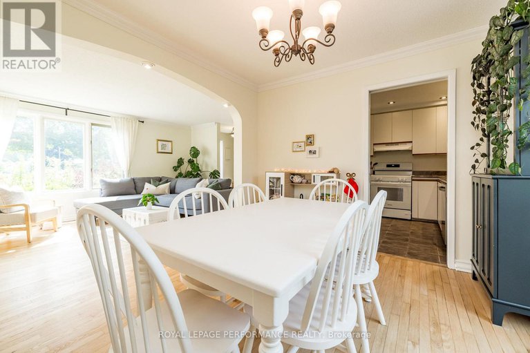 28688140/3038-southmore-drive-e/riverside-park-south/ottawa/ontario/K1V6Z4_17
