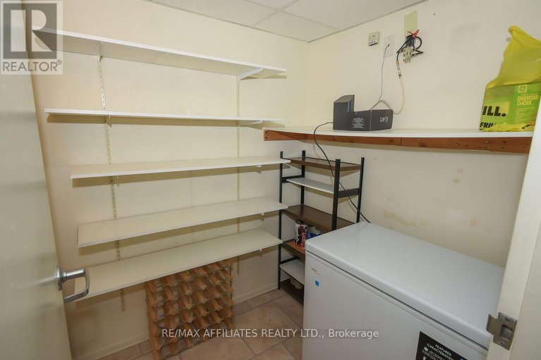 28978452/407-330-centrum-boulevard/bilberry-creekqueenswood-heights/ottawa/ontario/K1E3W2_22