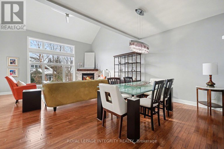 29434198/15-marsh-sparrow-private/morgans-grantsouth-march/ottawa/ontario/K2K3P1_13