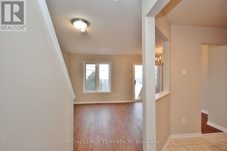 29564230/139-oakfield-crescent/longfields/ottawa/ontario/K2J5H8_3