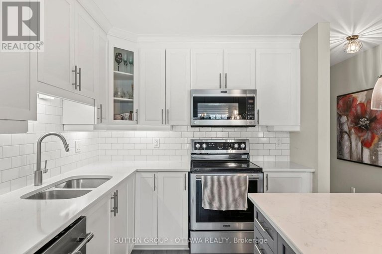 29586662/294-308-masters-lane/town-of-rockland/clarence-rockland/ontario/N1A2W1_12