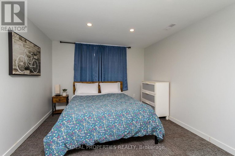 29212818/1326-tara-drive/copeland-park/ottawa/ontario/K2C0S7_36