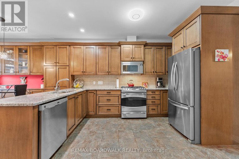 29636678/12-royalty-way/north-grenville-twp-kemptville-south/north-grenville/ontario/K0G1J0_13