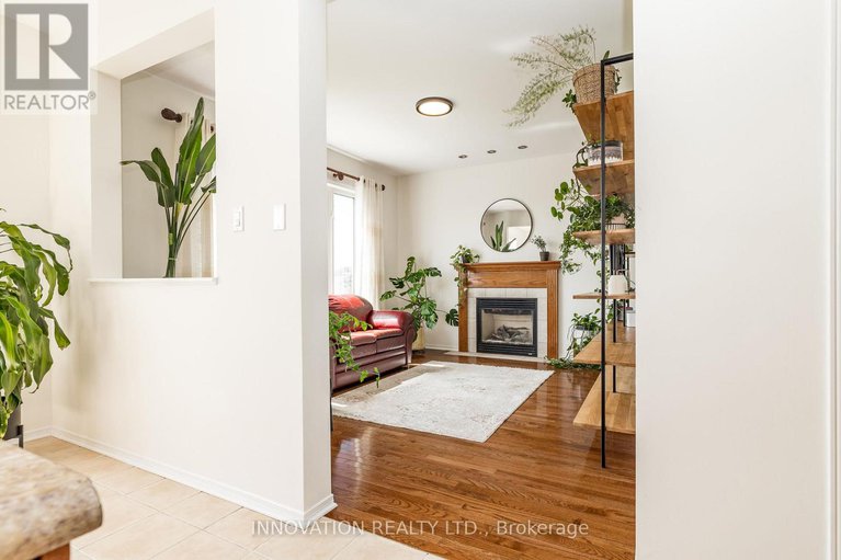 28741506/324-rustic-hills-crescent/springridgeeast-village/ottawa/ontario/K4A5A8_17