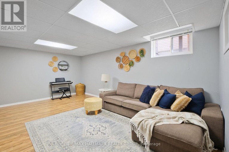 28342814/35-willow-glen-drive/bridlewood/ottawa/ontario/K2M1K8_25