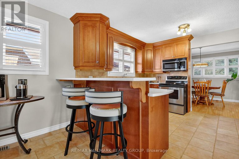 29053802/838-balsam-drive/chatelaine-village/ottawa/ontario/K1E1B7_14