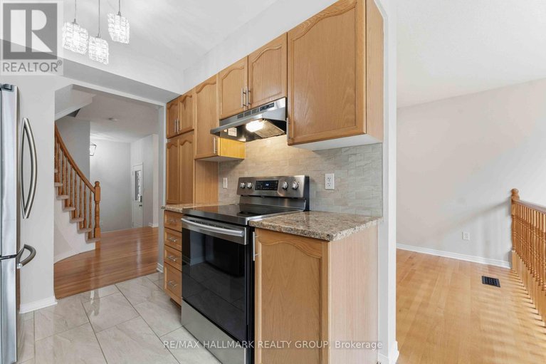 29024114/1072-brasseur-crescent/fallingbrookgardenway-south/ottawa/ontario/K4A5A1_11