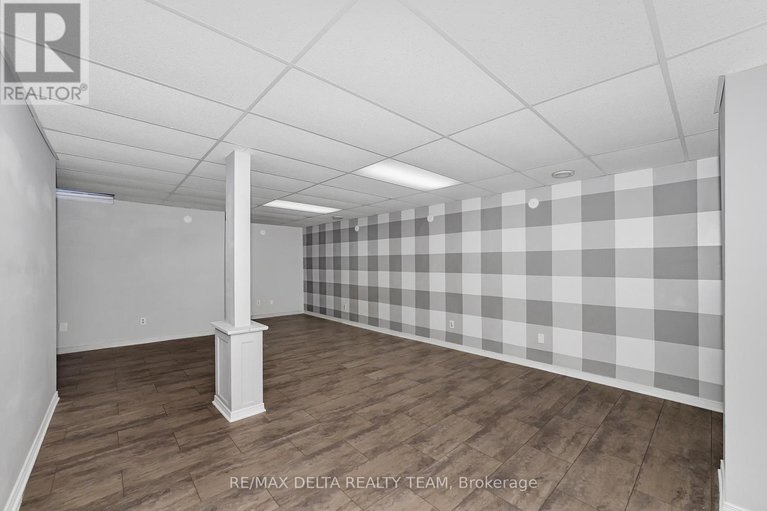 29041515/1423-caravel-crescent/bilberry-creekqueenswood-heights/ottawa/ontario/K1E3P5_26