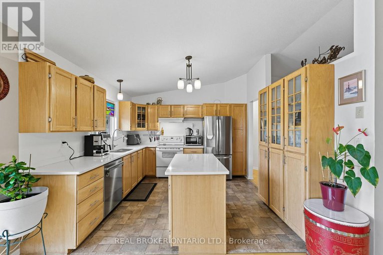 29420694/18-smith-road/north-grenville-twp-kemptville-south/north-grenville/ontario/K0G1T0_15