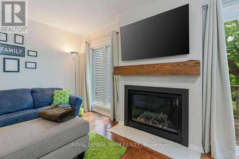28447984/80-pickwick-drive/cedargrovefraserdale/ottawa/ontario/K2J3E2_10
