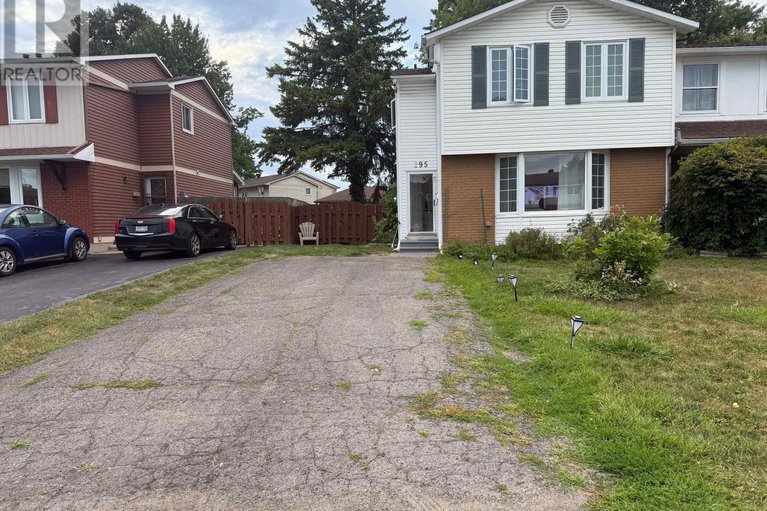 28764213/295-pintail-terrace/chatelaine-village/ottawa/ontario/K1E1Z9_2