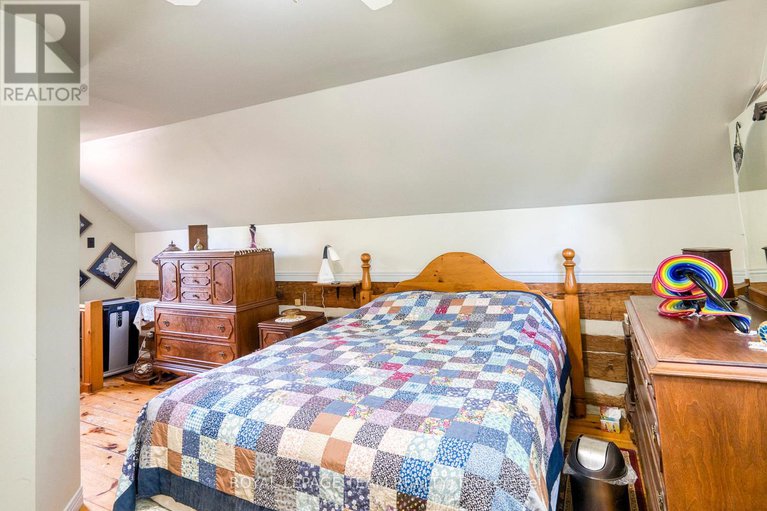 28847636/2828-con10-n/pakenham/mississippi-mills/ontario/K0A2X0_15