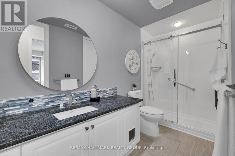 29302759/203-260-besserer-street/sandy-hill/ottawa/ontario/K1N1J3_22