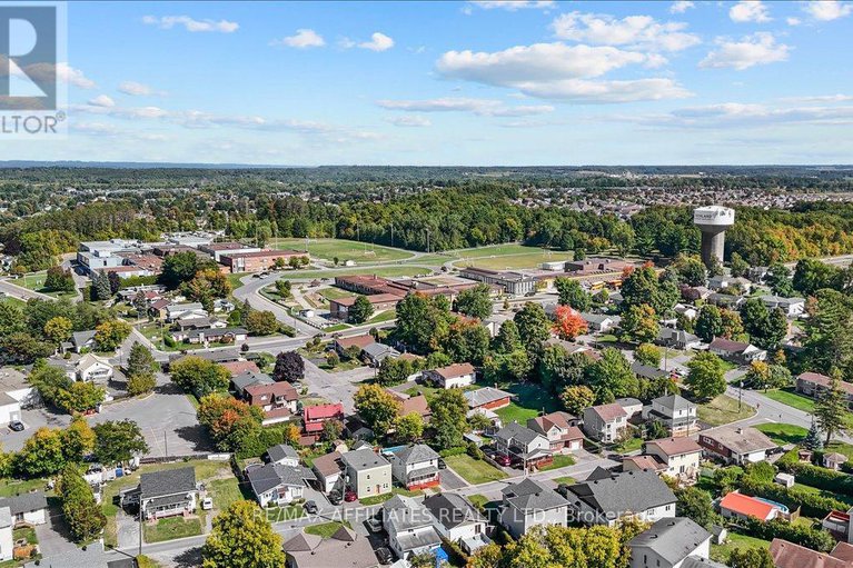 28883250/782-powers-street/town-of-rockland/clarence-rockland/ontario/K4K1L5_42