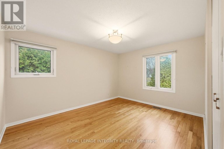 29618053/68-beaver-ridge/city-viewskylinefisher-heightsparkwood-hills/ottawa/ontario/K2E6E4_44