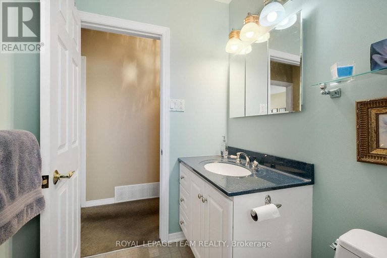 28636832/41-viewmount-drive/meadowlandscrestview/ottawa/ontario/K2G3C4_22