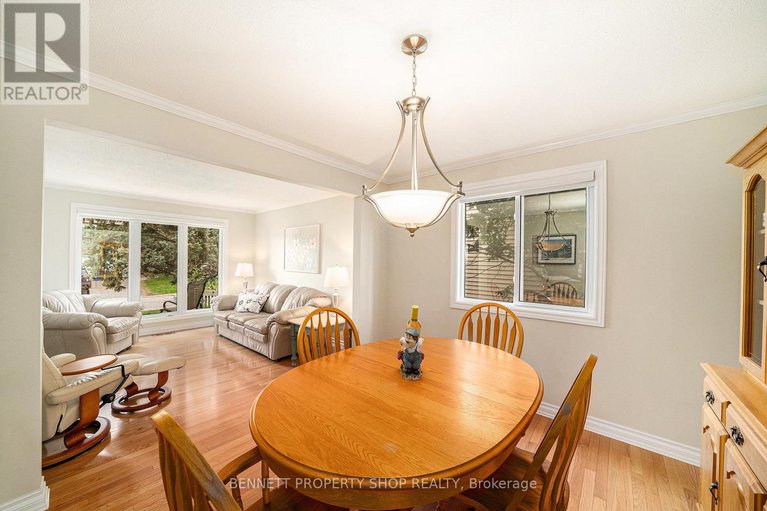 28315762/437-rougemount-crescent/fallingbrookgardenway-south/ottawa/ontario/K4A2Z1_5