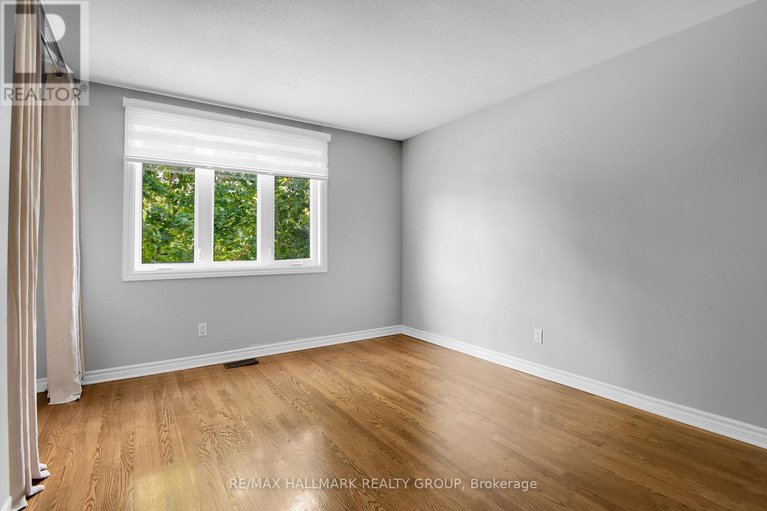28989658/1743-silver-bark-avenue/orleanssunridge/ottawa/ontario/K1C7A8_32