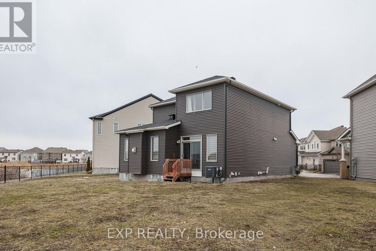 29484137/527-alcor-terrace/half-moon-bay/ottawa/ontario/K2J6N6_3