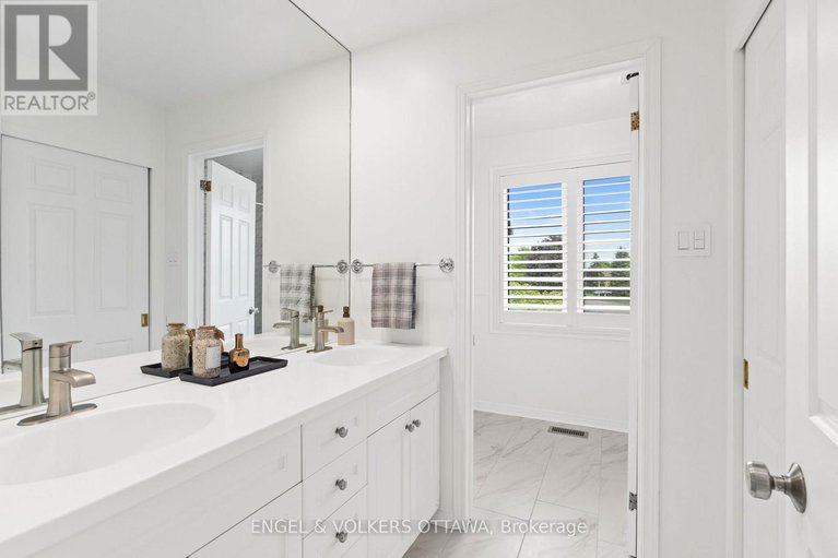 28648909/20-garand-place/urbandale-acres/ottawa/ontario/K1H8M1_30