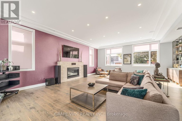 28576605/315-crestview-road/alta-vistafaircrest-heights/ottawa/ontario/K1H5G4_5