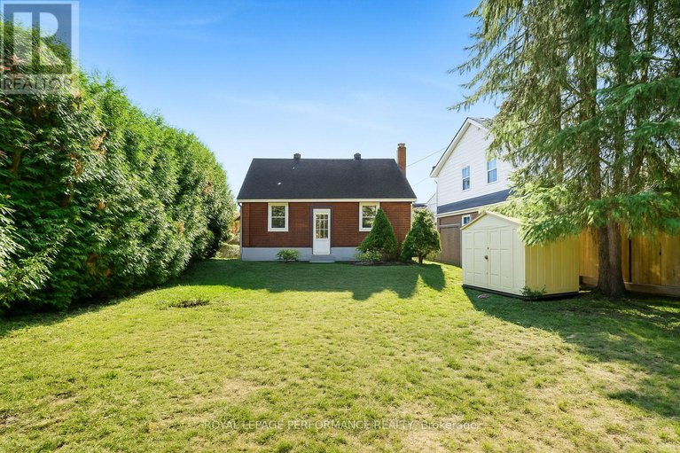 29004897/1315-kilborn-avenue/applewood-acres/ottawa/ontario/K1H6L2_26