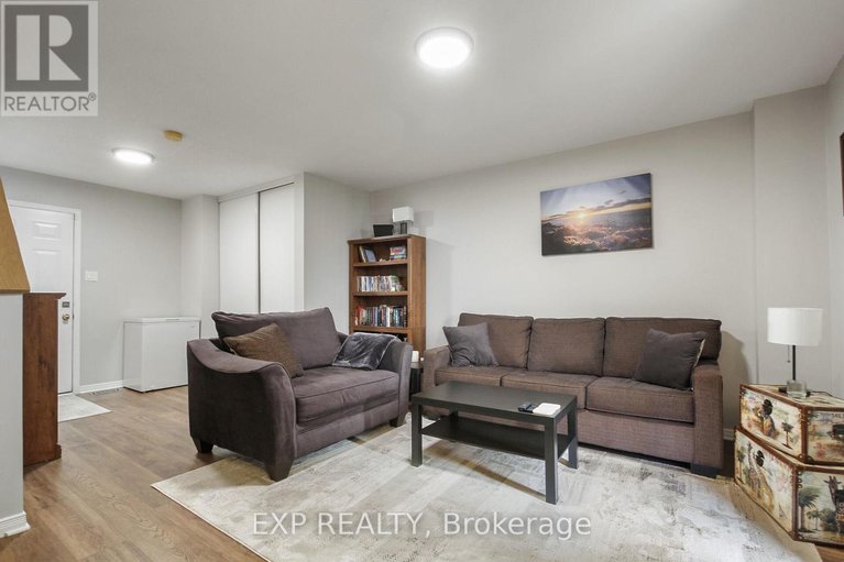 29664785/321-wiffen-private/westcliffe-estates/ottawa/ontario/K2H1G3_34