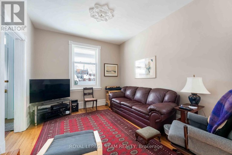 29307487/56-grosvenor-avenue/old-ottawa-south/ottawa/ontario/K1S4S2_7