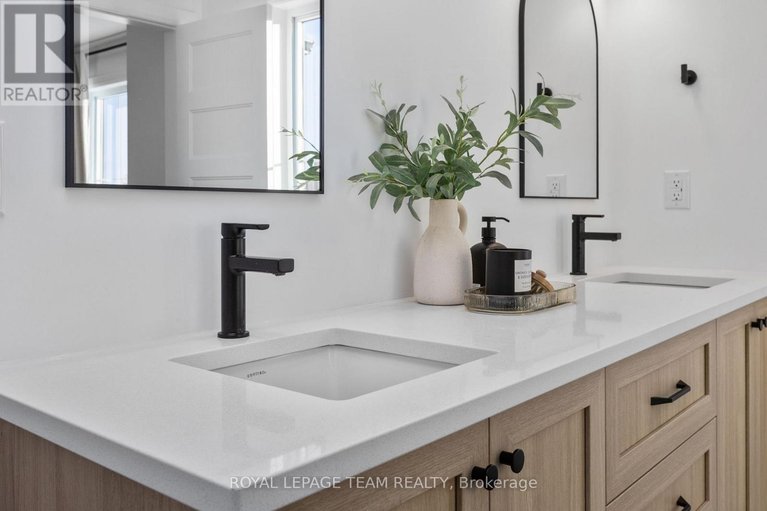 29598096/714-tailslide-private/huntley-ward-south-east/ottawa/ontario/K0A1L0_29