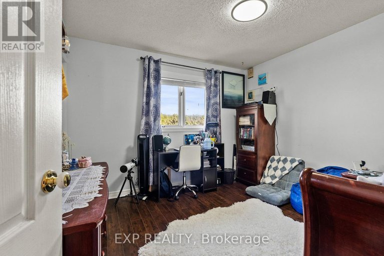 29638664/1582-blohm-drive/hunt-club-park/ottawa/ontario/K1G5K4_28