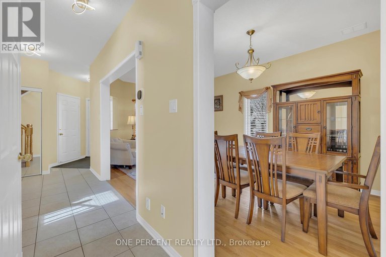 28194535/1087-rocky-harbour-crescent/riverside-southgloucester-glen/ottawa/ontario/K1V1V4_9