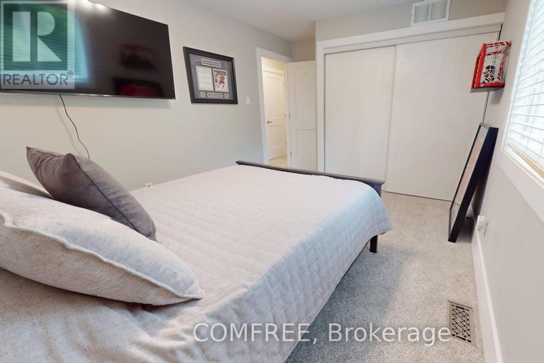28737976/70-sirocco-crescent/stittsville-north/ottawa/ontario/K2S2C8_26