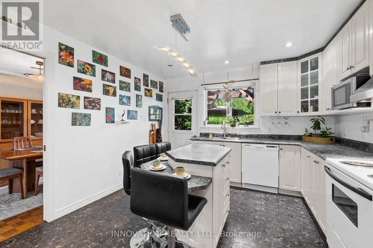28847370/2931-ahearn-avenue/britannia/ottawa/ontario/K2B7A2_9