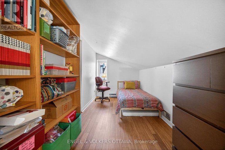 29617139/424-lochaber-avenue/westboro-west/ottawa/ontario/K2A0A6_37