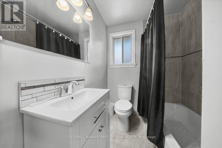 28744577/2146-rushton-road/mckellar-heightsglabar-park/ottawa/ontario/K2A1N7_21
