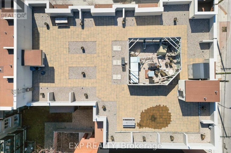 29628148/121-429-kent-street/ottawa-centre/ottawa/ontario/K2P1B5_34