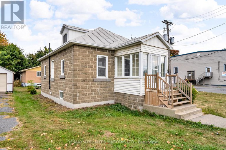 28904337/133-main-street/alexandria/north-glengarry/ontario/K0C1A0_2