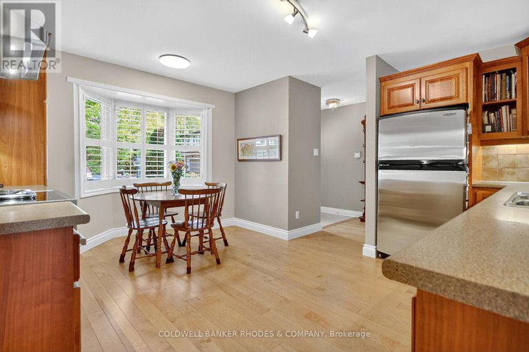 29154469/8-confederation-private/mooneys-bayriverside-park/ottawa/ontario/K1V9W6_10