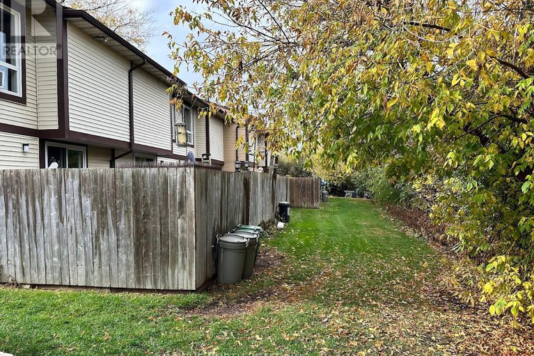 29033827/1414-foxwell-street/pineview/ottawa/ontario/K1B5J4_4