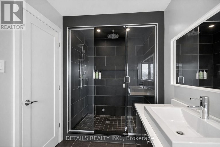 29448768/71-eleanor-drive/city-viewskylinefisher-heightsparkwood-hills/ottawa/ontario/K2E6A1_22