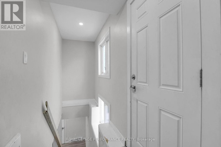 29213951/1646-sunview-drive/orleanssunridge/ottawa/ontario/K1C5C5_22