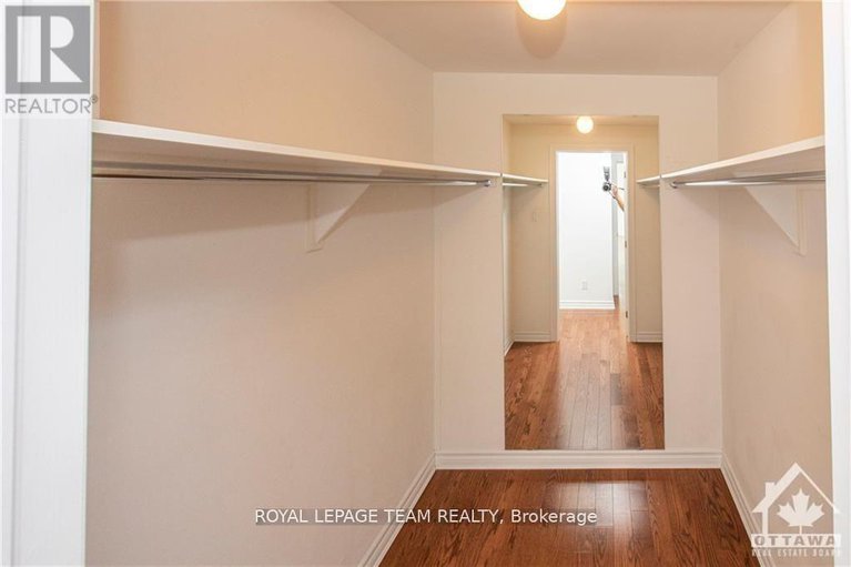 28618346/2204-234-rideau-street/sandy-hill/ottawa/ontario/K1N0A9_16