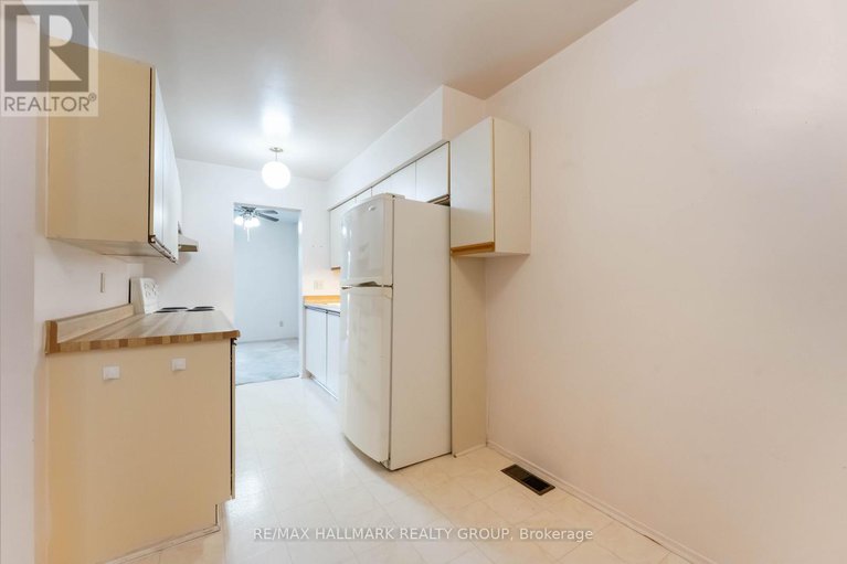 28859547/447-canotia-place/fallingbrookpineridge/ottawa/ontario/K4A2K1_16