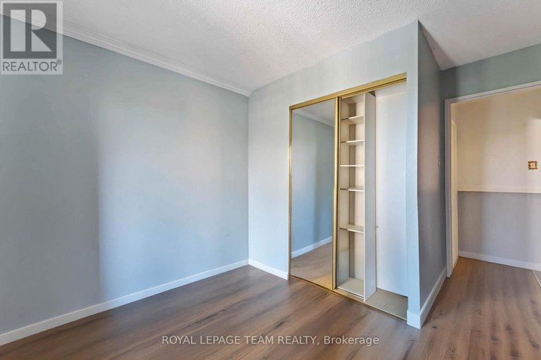 29639208/606-158c-mcarthur-avenue/vanier/ottawa/ontario/K1L8E7_21