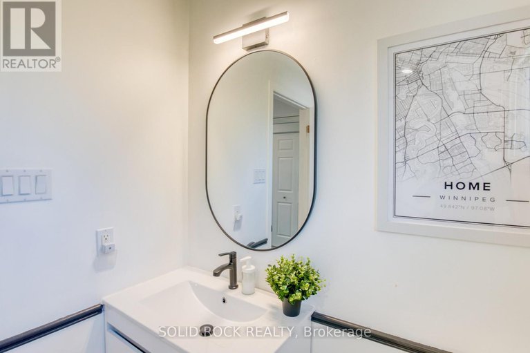 28874945/13-weatherwood-crescent/pineglencountry-place/ottawa/ontario/K2E7C5_17