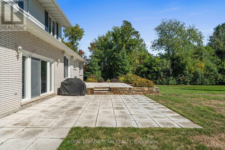 28889906/1640-century-road-e/manotick-south-to-roger-stevens/ottawa/ontario/K0A2E0_40