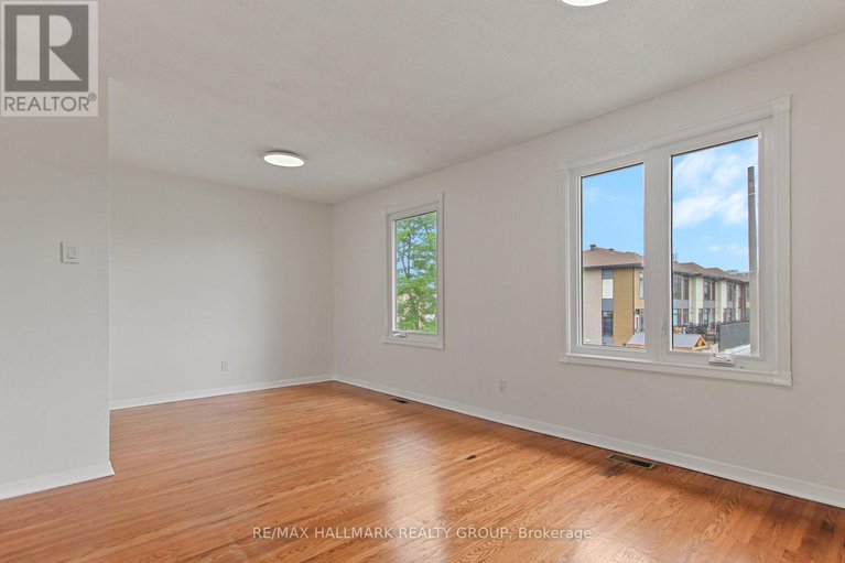 28491810/1326-morrison-drive/redwood-park/ottawa/ontario/K2H7L9_21